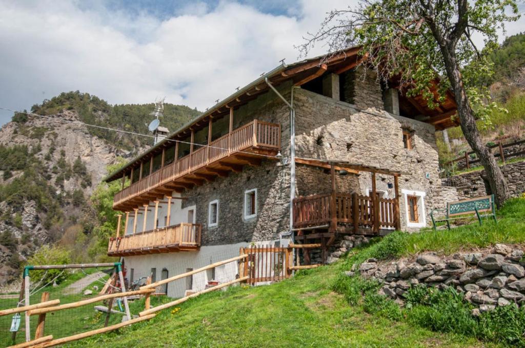 La Cascina D'Orleans Apartment Сен-Пиер Екстериор снимка